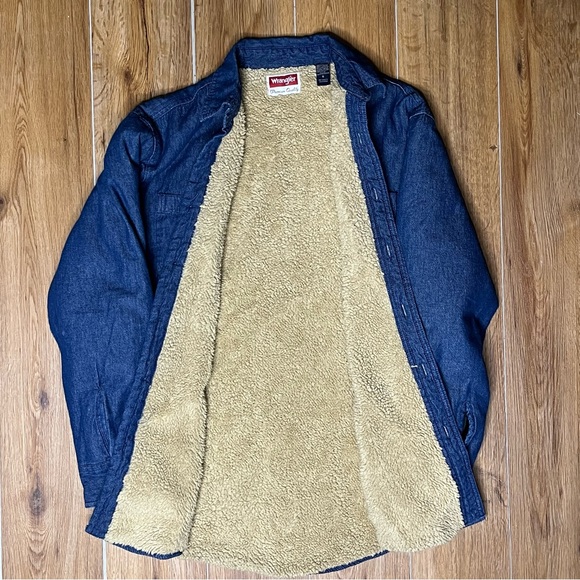 Wrangler Vintage 90s Trucker Denim Shacket with Sherpa Lining SMALL Button Up - Picture 2 of 7